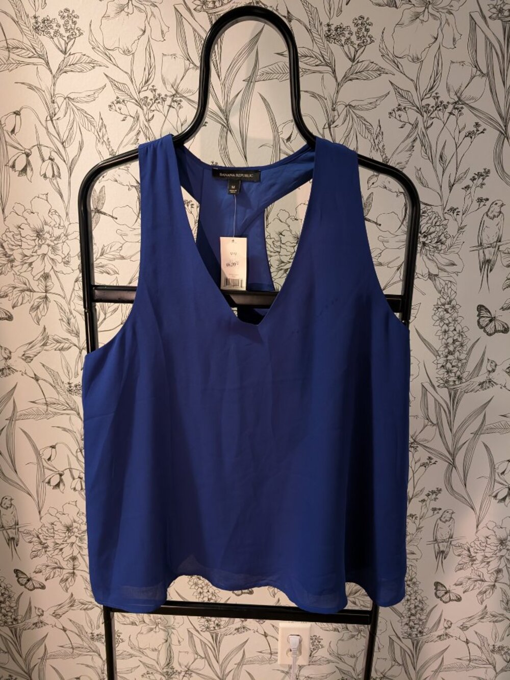 Banana Republic Sleeveless Racerback Blouse | Size Medium | NWT